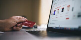 Prodavao mušku torbu preko interneta pa ostao bez više od 3.800 eura