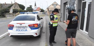 Policija večeras provodi pojačane kontrole biciklista i vozača romobila