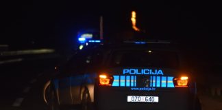 Pijan skrivio prometnu nesreću s neregistriranim mopedom i bez vozačke, policija mu oduzela vozilo
