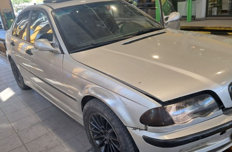 Policija u Osijeku zaustavila BMW s čak 22 tehnička nedostatka, vozilo odmah isključeno iz prometa