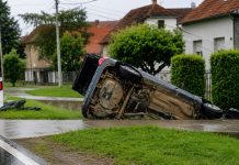 Vozač s gotovo dva promila alkohola izgubio nadzor nad automobilom i sletio u kanal