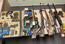 Kod muškarca iz Đakova pronađeno 6 ručnih bombi, 811 metaka, 2 pištolja i 3 puške