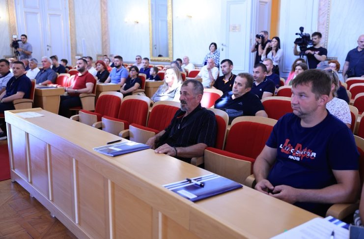 Osječko-baranjska županija dodijelila 196.000 eura poljoprivrednicima, do kraja godine još 258.000 eura potpora