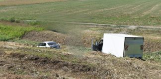 Prometna nesreća na Biljskoj cesti: Vozila sletjela u odvodni kanal