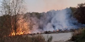 Drama na kupalištu Nova Drava: Kampisti gasili požar, a osoba koja ga je izazvala ponašala se agresivno