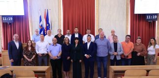 Potpis ugovora o darovanju nekretnina JLS Osječko-baranjskoj županiji u provedbi programa Naša Slavonija i Baranja – naš dom
