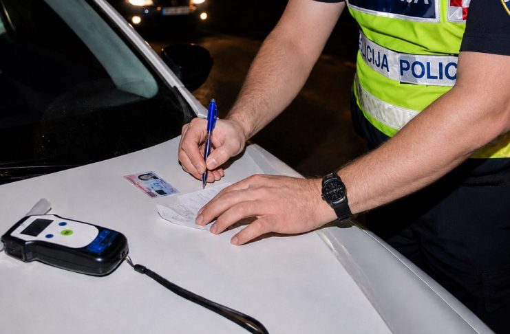 U Belom Manastiru zaustavljen vozač s 0,55 promila, slijedi mu kazna i zabrana vožnje