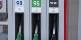 Gorivo znatno skuplje nego prošlog ljeta: Dizel poskupio gotovo 39%, a plavi dizel čak 80%