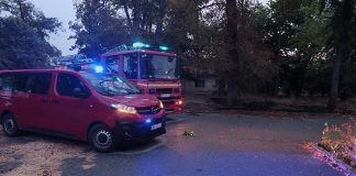 Jak vjetar prekinuo kabel dalekovoda i izazvao požar u Širinama