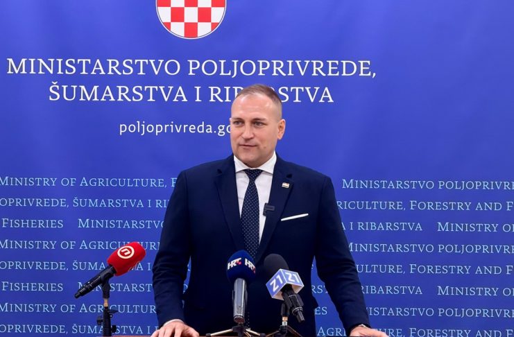 Poljoprivrednicima stižu nove mjere: Potpore za skladišta, štete od suše, pčele i afričku svinjsku kugu