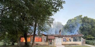 Policija objavila detalje požara u Tikvešu: Objekt potpuno izgorio, šteta oko 30.000 eura